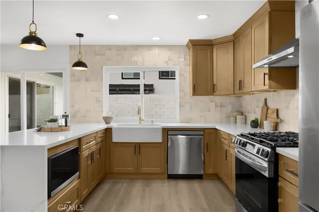 $1,569,000 | 3841 Heather Street, Seal Beach, CA 90740