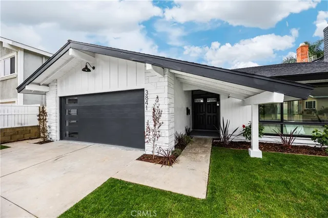$1,569,000 | 3841 Heather Street, Seal Beach, CA 90740