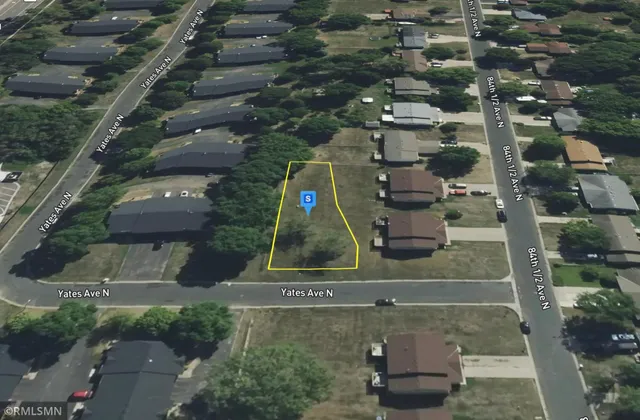 $127,999 | 8398 Yates Avenue North, Brooklyn Park, MN 55443