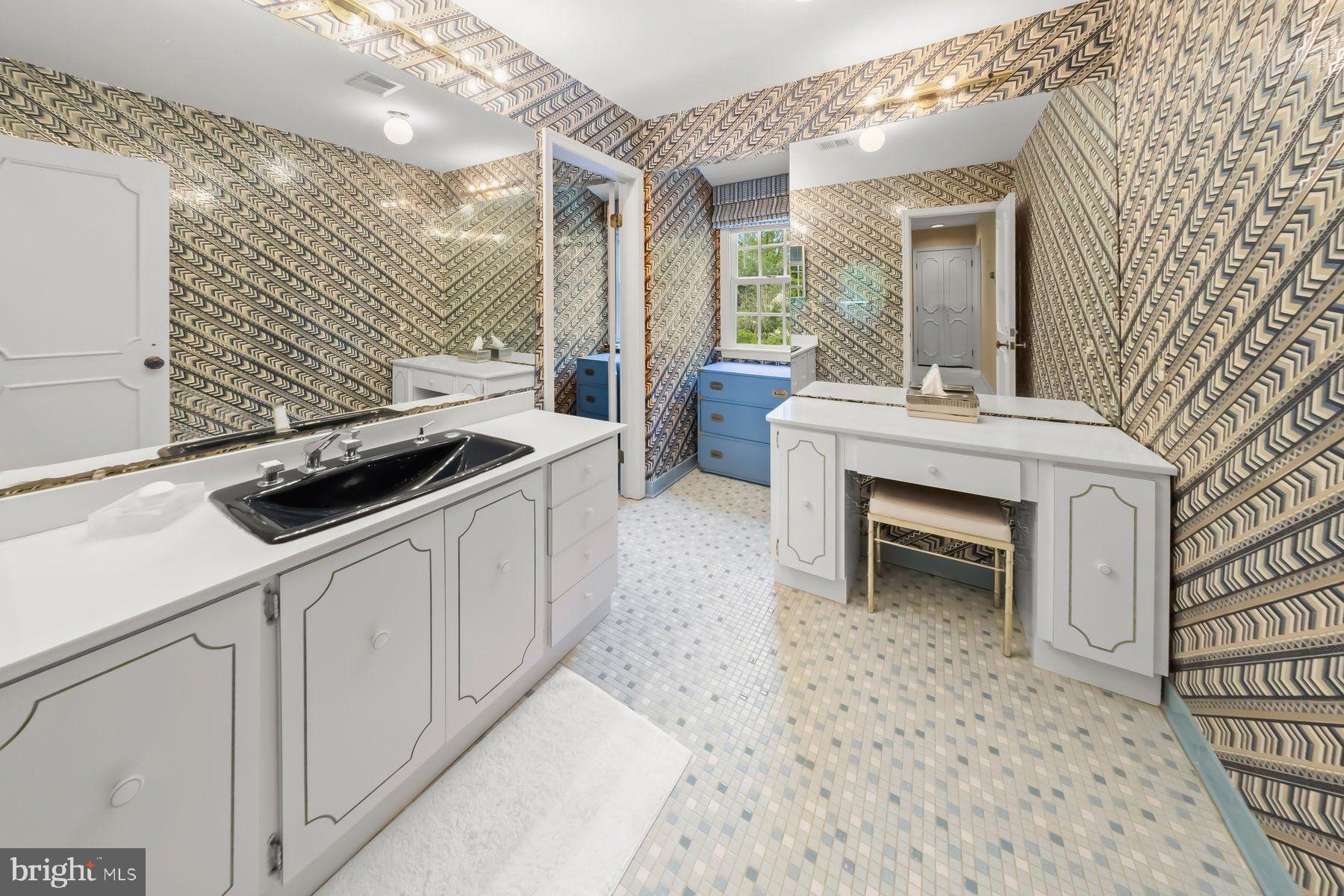 6605 Kenhill Road Bethesda, MD 20817 - Photo 14 of 30
