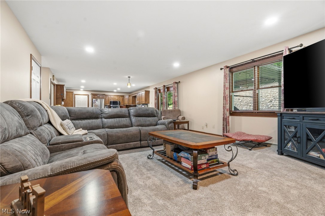 1368 Terrace Road Northwest New Philadelphia, OH 44663 - Photo 13 of 46