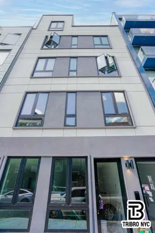 $3,850 | 141 Meserole Street, Unit 4B | Williamsburg