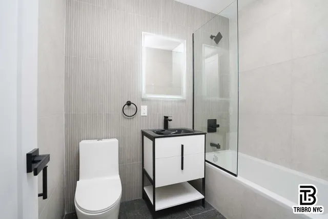 $3,850 | 141 Meserole Street, Unit 4B | Williamsburg