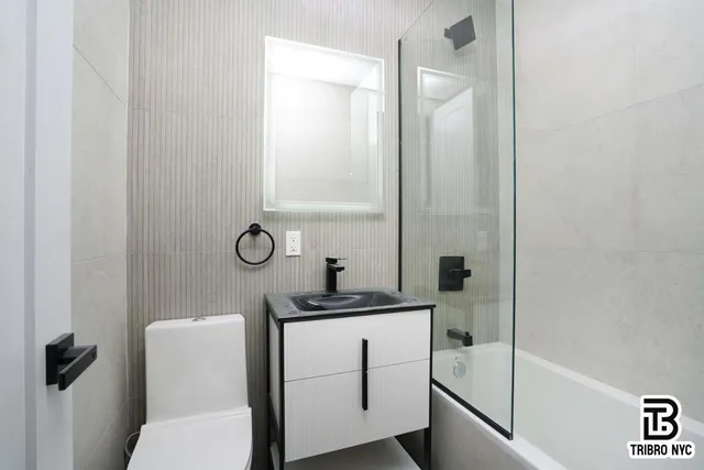 $3,850 | 141 Meserole Street, Unit 4B | Williamsburg