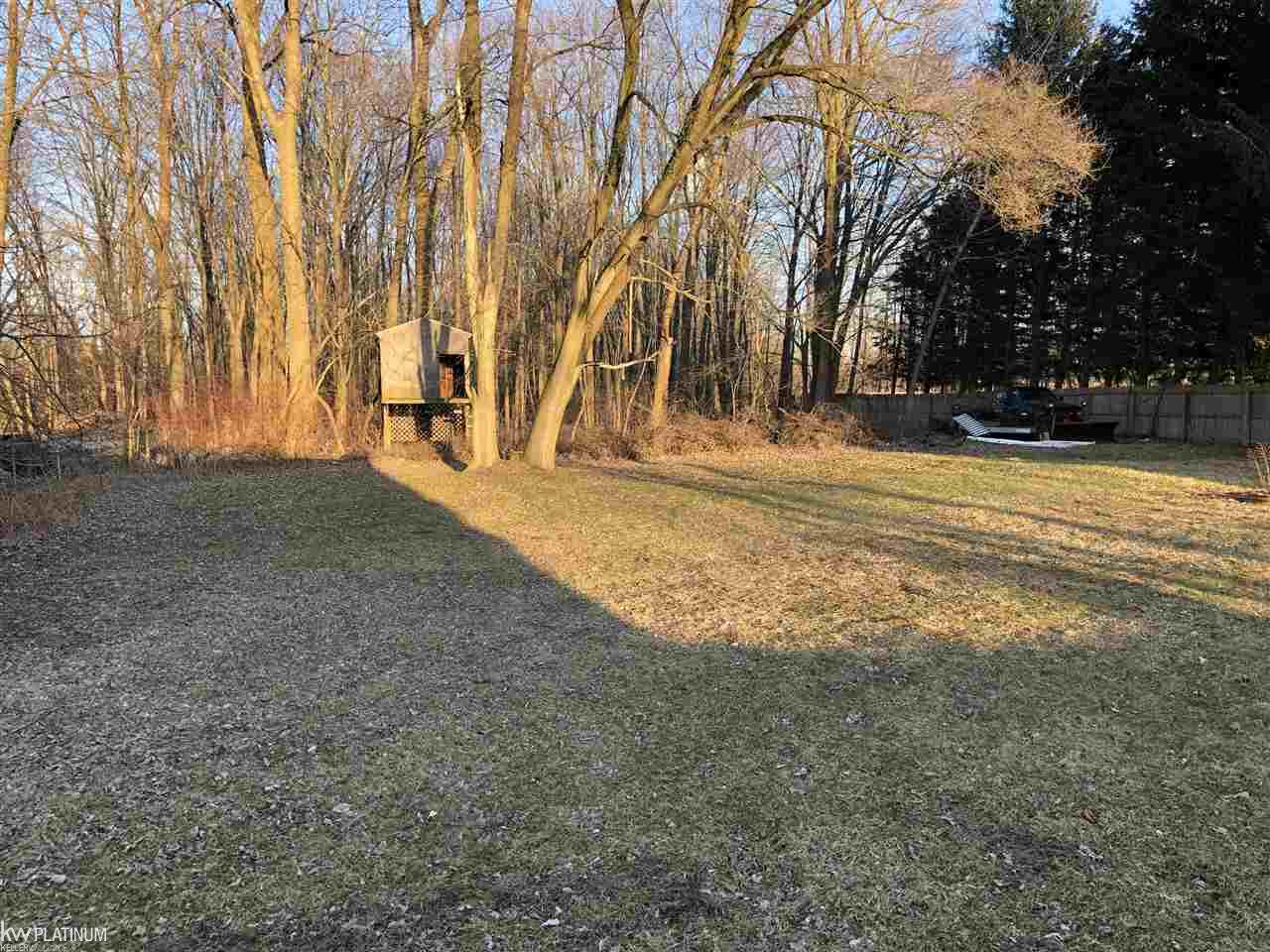 2050 Michigan Road Port Huron, MI 48060 - Photo 9 of 24 31373614-8.JPG