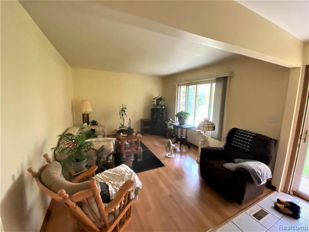 6949 Capac Road Yale, MI 48097 - Photo 9 of 31