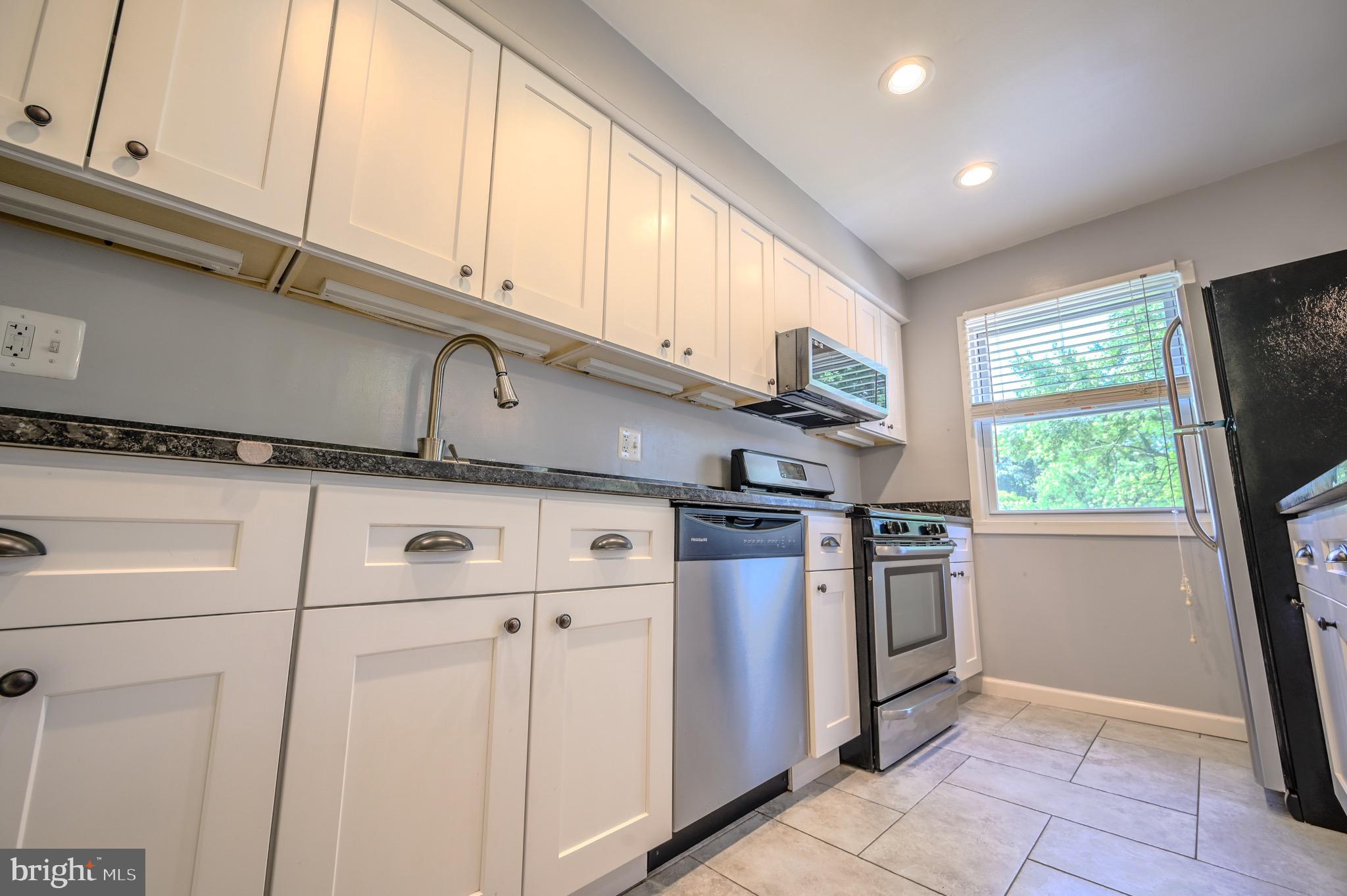 3391 Benbow Court Woodbridge, VA 22193 - Photo 12 of 34 Kitchen