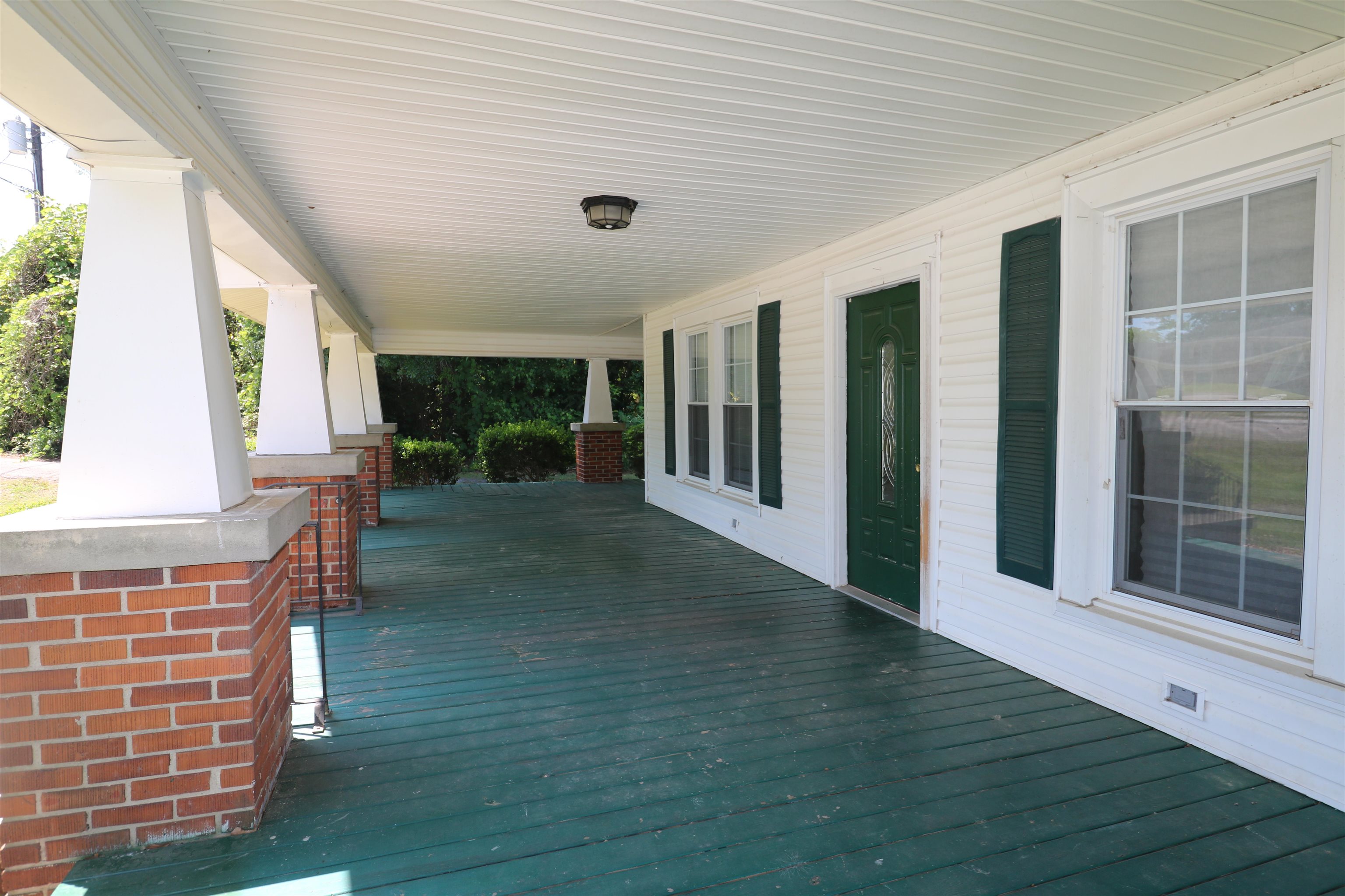 302 South Main Street Lake View, SC 29563 - Photo 4 of 27