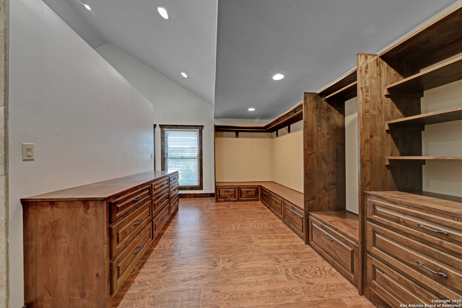 9560 Old Colony Line Road Dale, TX 78616 - Photo 18 of 41 a hallway with wooden floor and furniture