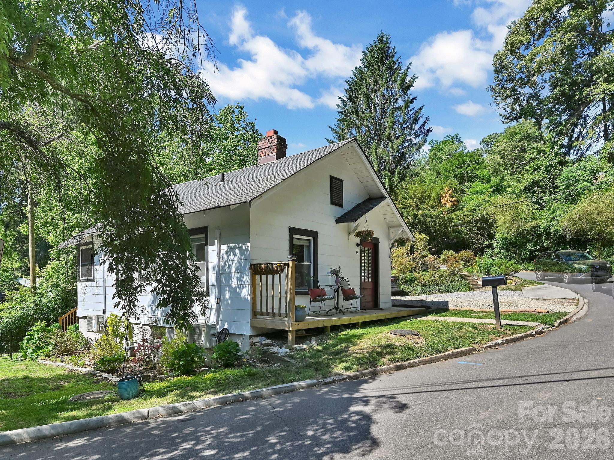 24 Chatham Road Asheville, NC 28804 - Photo 32 of 34