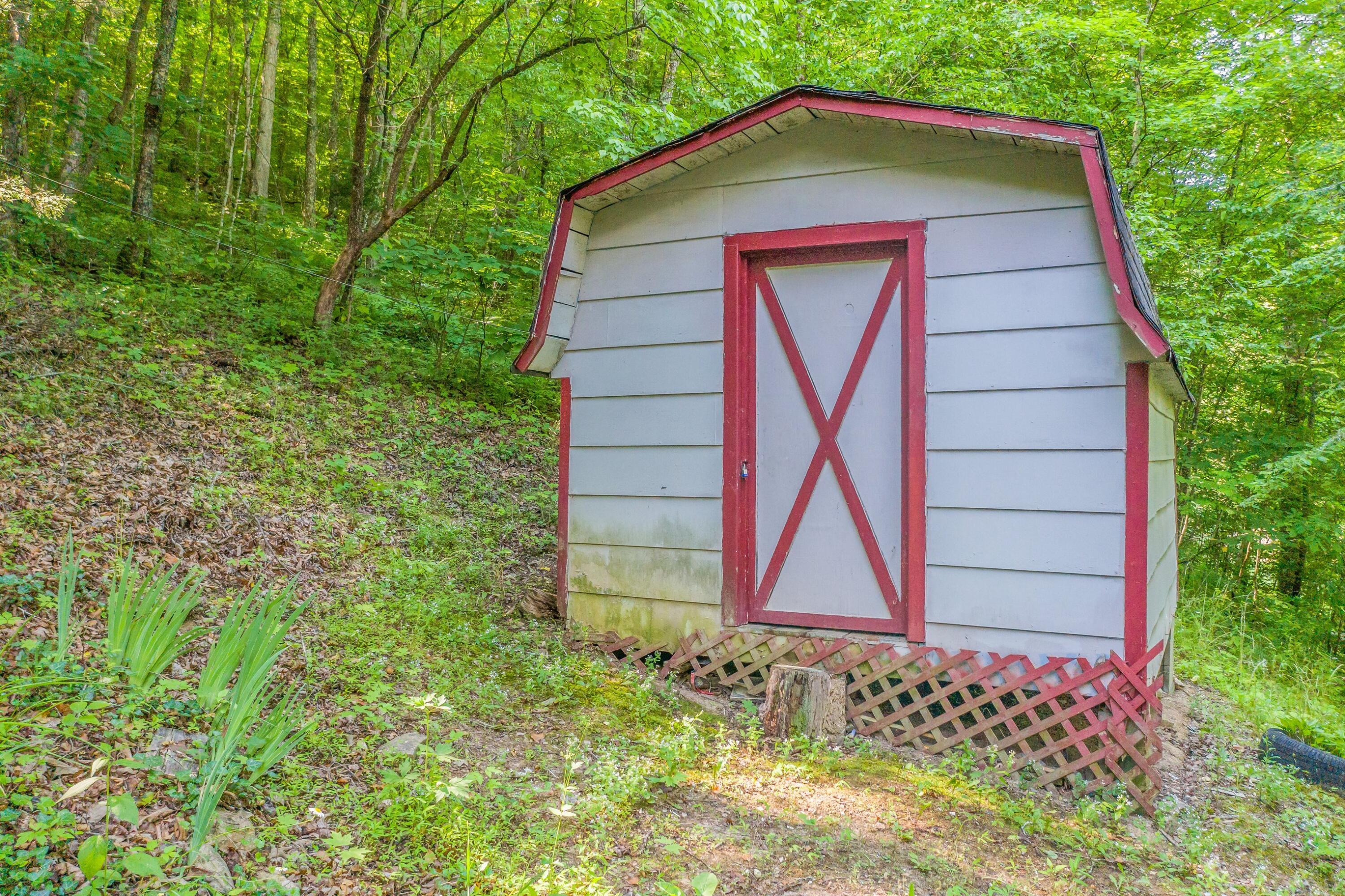 353 Poplar Grove Road Harrogate, TN 37752 - Photo 3 of 25 Exterior-3.jpg-SMALL