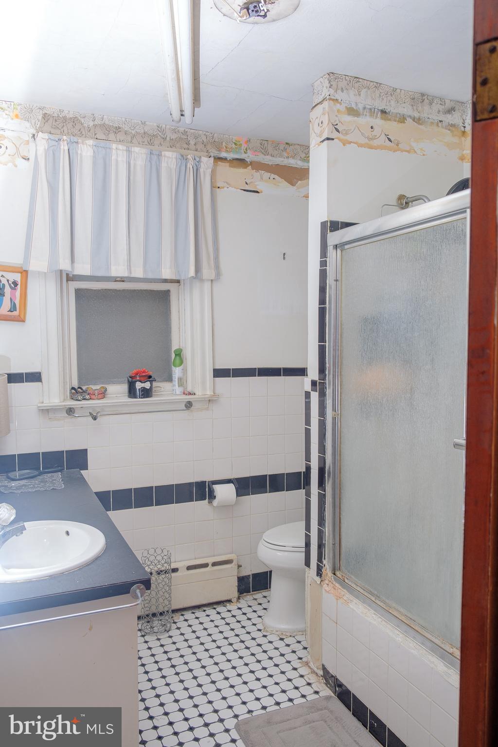 1235 Marlyn Road Philadelphia, PA 19151 - Photo 11 of 14 Gallery Image 11