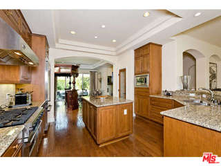 23963 De Ville Way Malibu, CA 90265 - Photo 9 of 34