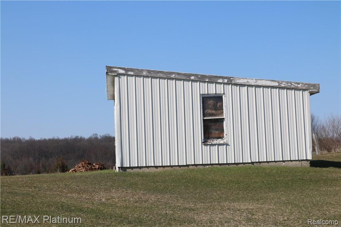 4025 Swarthout Road Howell, MI 48843 - Photo 25 of 25 IMG_3539.JPG