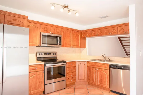 $2,500 | 7523 Southwest 109th Avenue, Miami, FL 33173