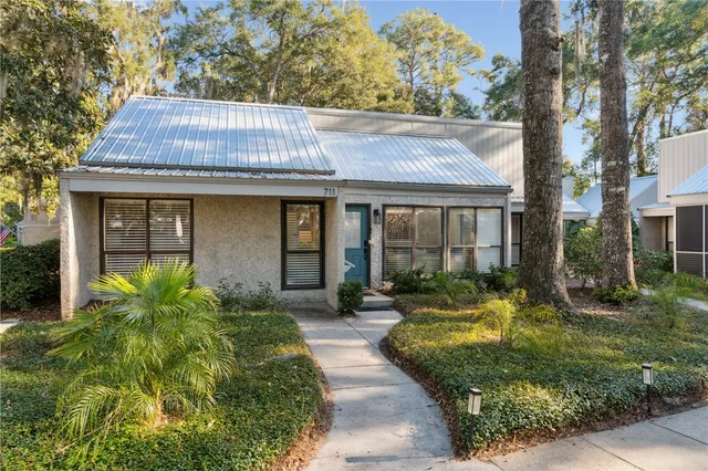 $423,900 | 711 Deer Run Villas, St. Simons Island, GA 31522
