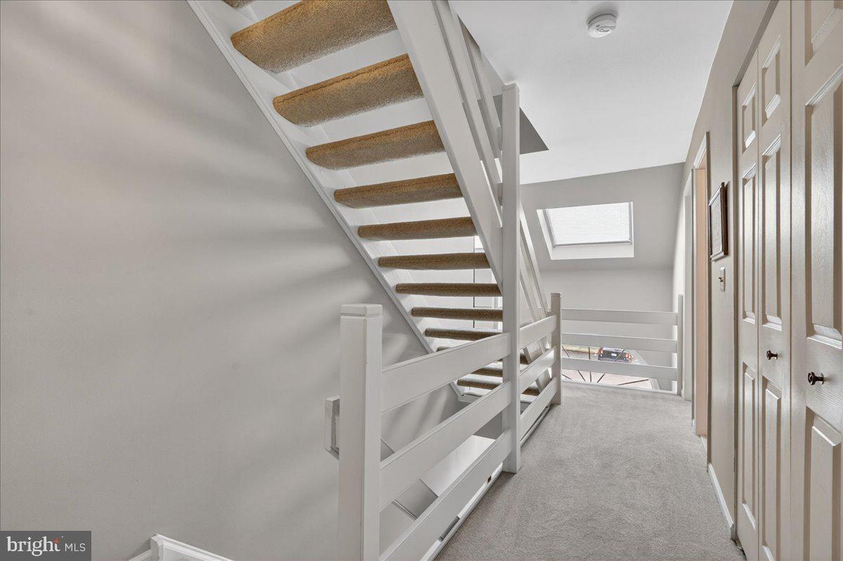 266 Fox Run Exton, PA 19341 - Photo 33 of 45 2nd floor landing w/skylight