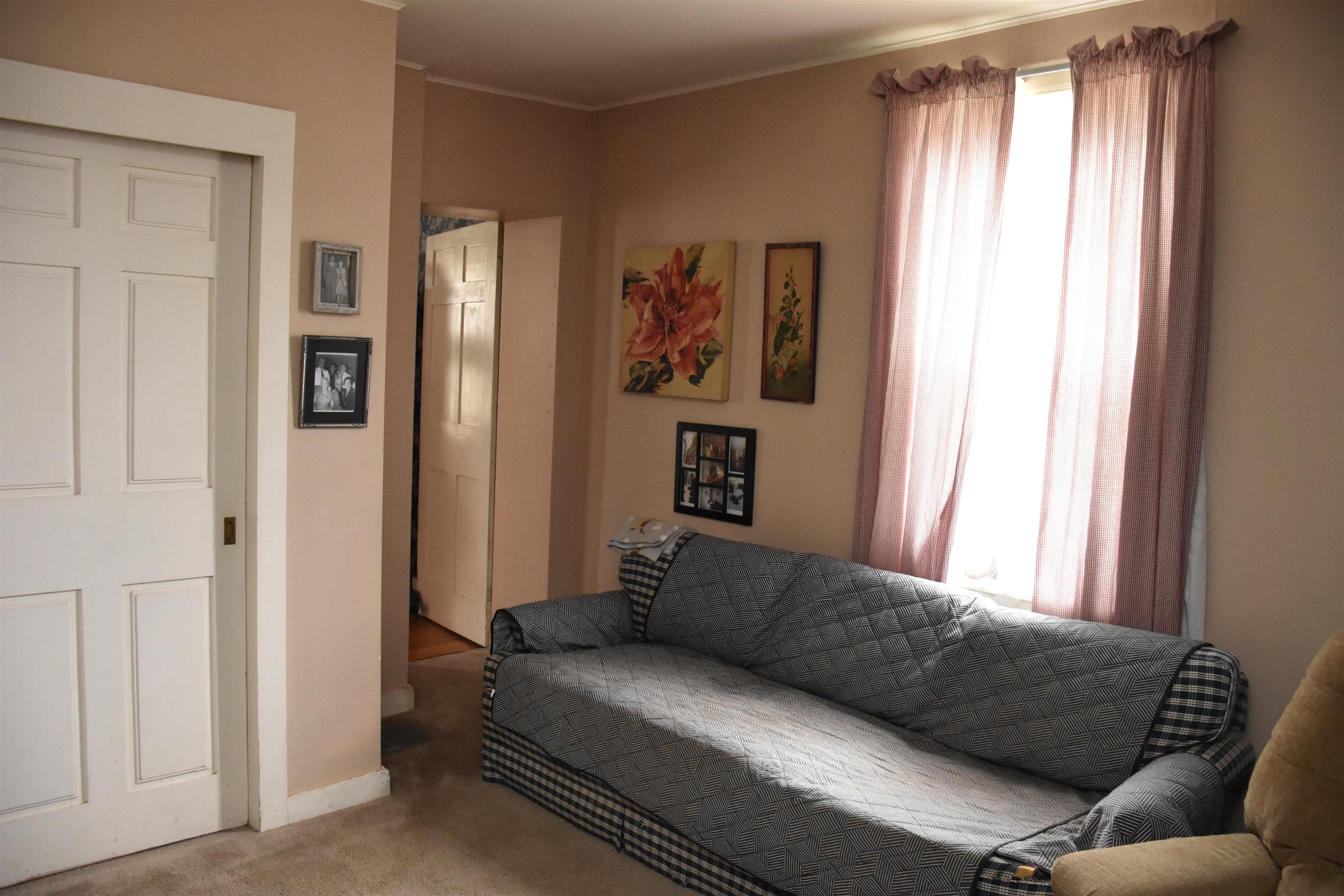 341 Maple Road Woodbury, VT 05650 - Photo 7 of 38