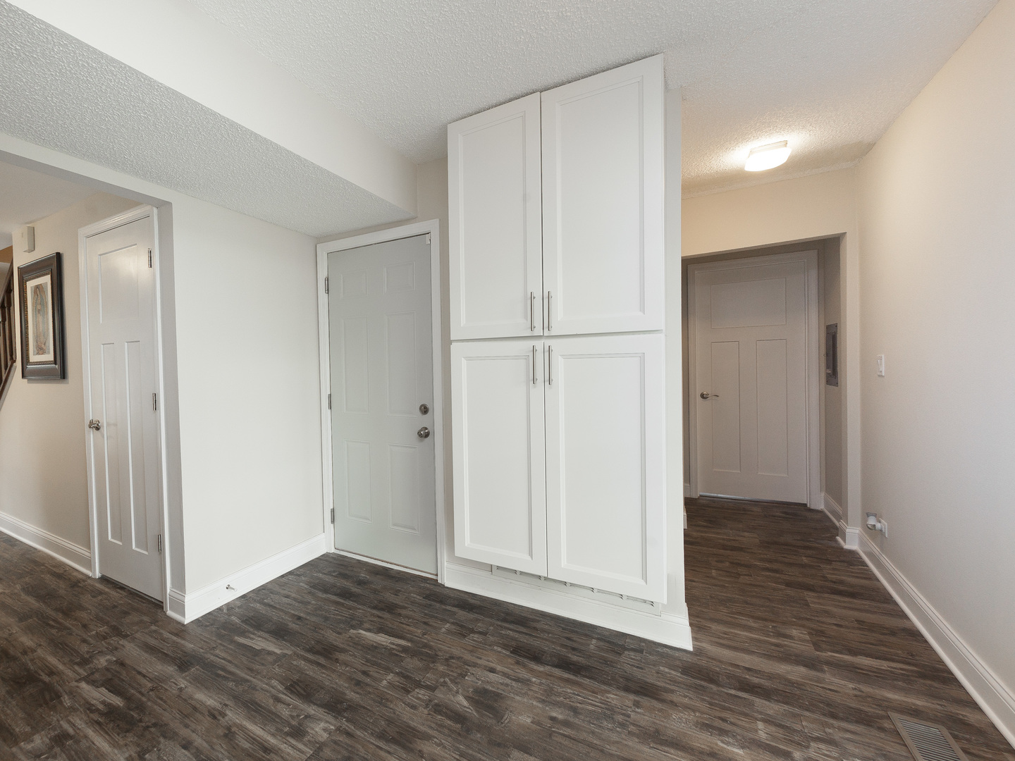 1870 Wright Lane Hanover Park, IL 60133 - Photo 11 of 38