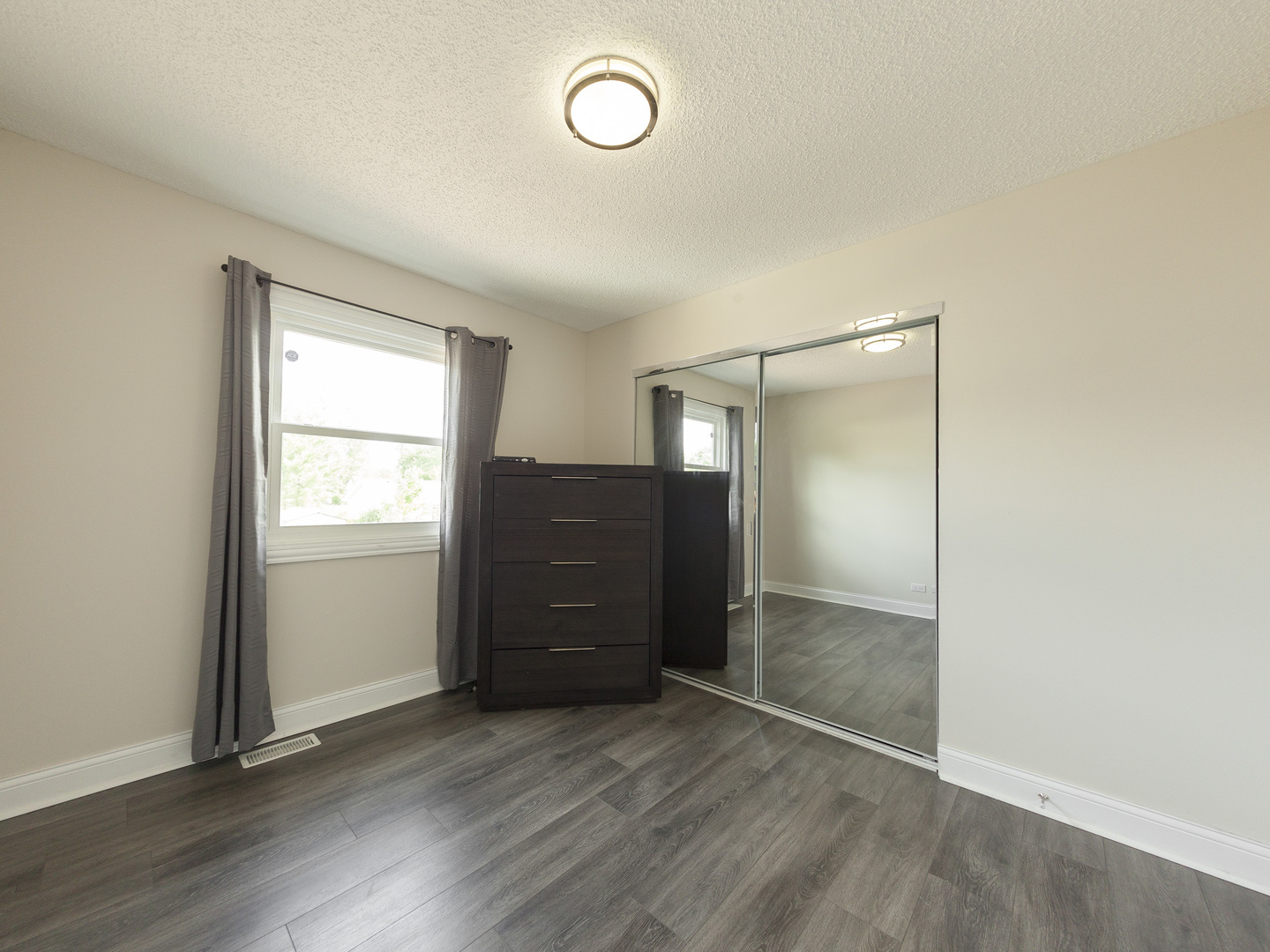 1870 Wright Lane Hanover Park, IL 60133 - Photo 21 of 38