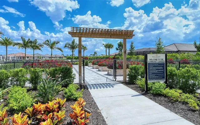 $5,500 | 4708 Motta Court, Bradenton, FL 34211