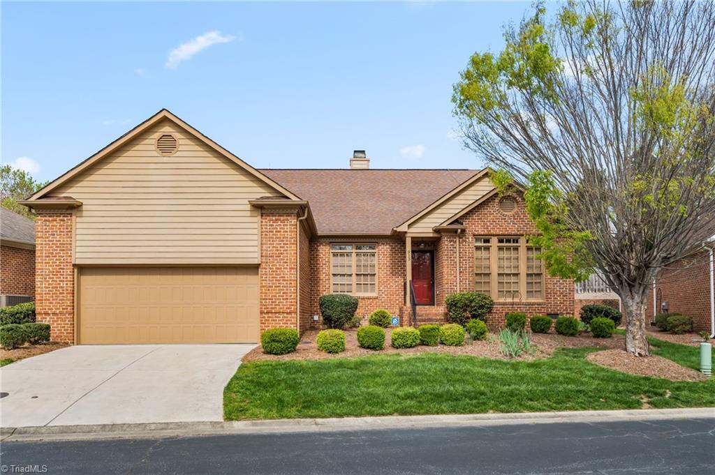 913 Flicker Lane High Point, NC 27262 - Photo 1 of 42