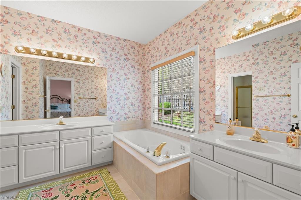 913 Flicker Lane High Point, NC 27262 - Photo 21 of 42