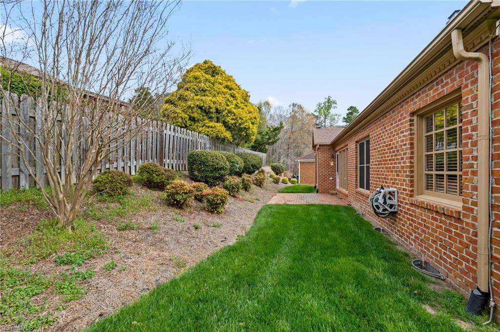 913 Flicker Lane High Point, NC 27262 - Photo 34 of 42