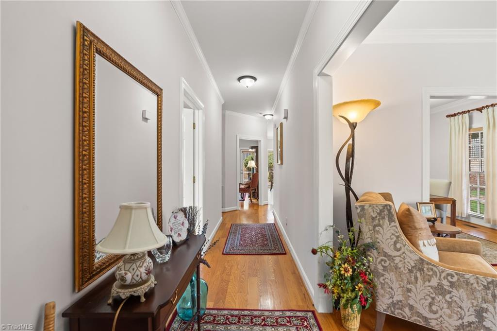 913 Flicker Lane High Point, NC 27262 - Photo 4 of 42