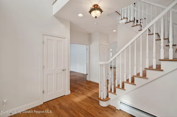 $875,000 | 30 Alison Court, Kingston, NY 12401