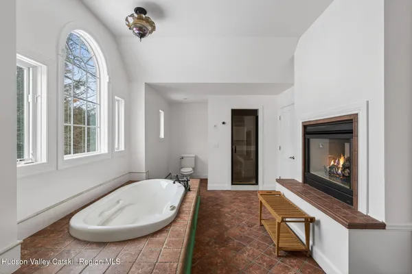 $875,000 | 30 Alison Court, Kingston, NY 12401