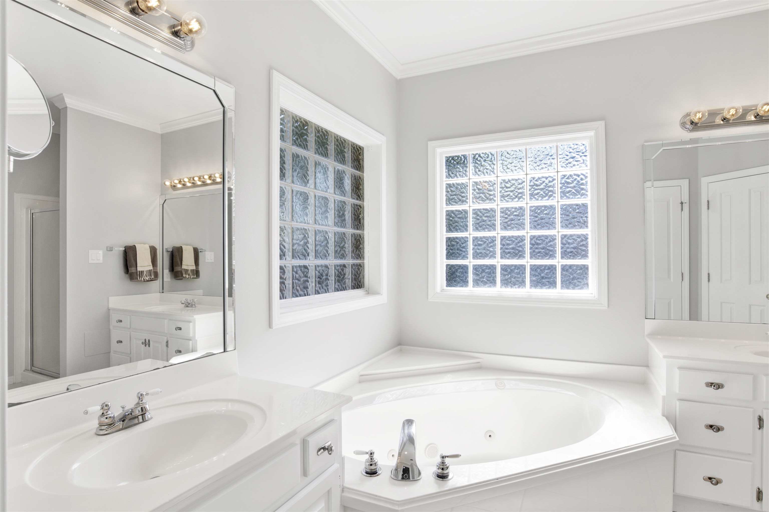 9426 Aspen Circle Daphne, AL 36527 - Photo 28 of 35 Bathroom