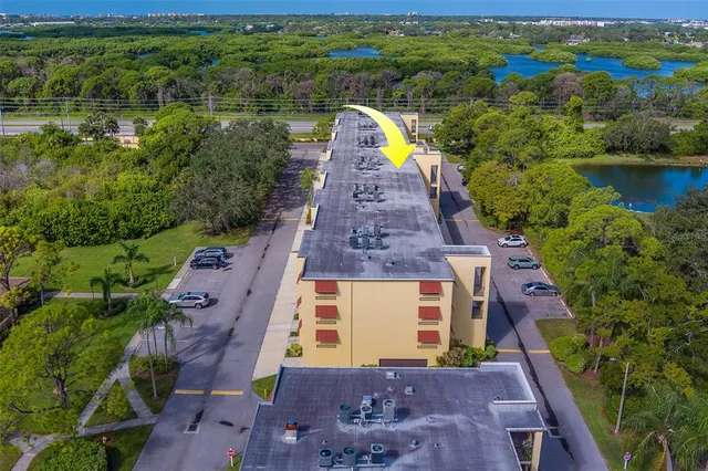 $299,999 | 5849 Park Street North, Unit 404, St. Petersburg, FL 33709