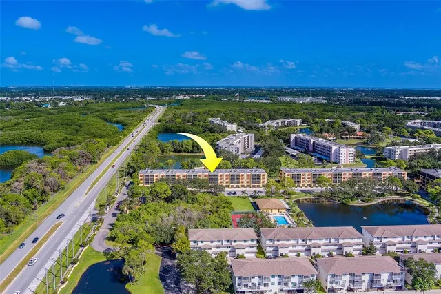 $299,999 | 5849 Park Street North, Unit 404, St. Petersburg, FL 33709