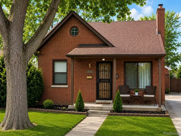 $140,098 | 19180 Alstead Street, Grosse Pointe, MI 48236