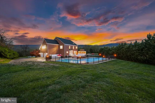 $799,900 | 10204 Easterday Court, Hagerstown, MD 21742