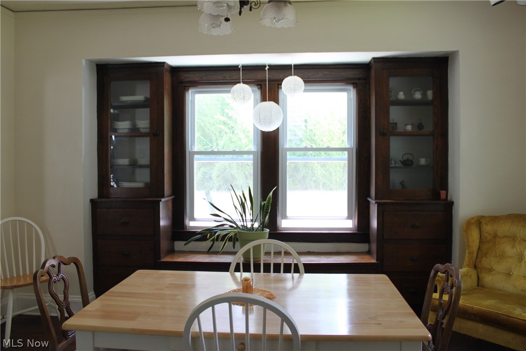1564 Rydalmount Road Cleveland Heights, OH 44118 - Photo 10 of 23