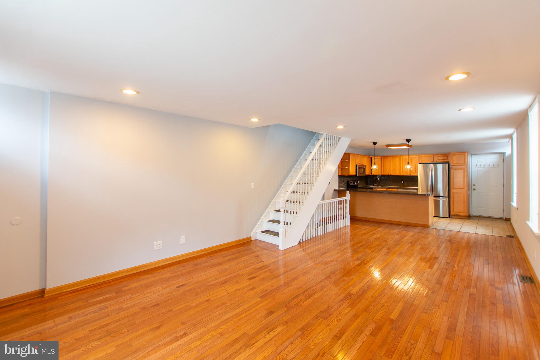 152 Tree Street Philadelphia, PA 19148 - Photo 2 of 21