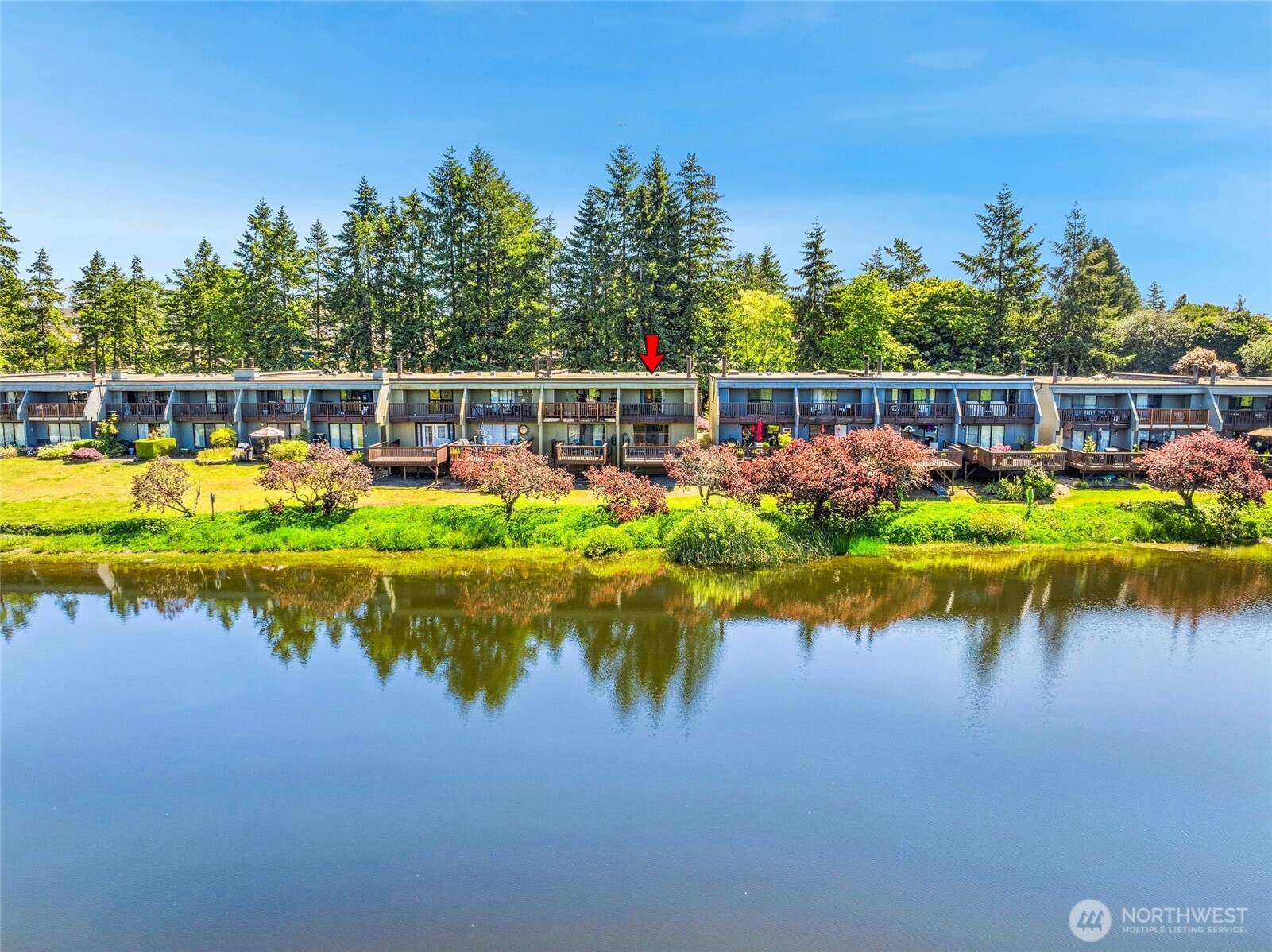 30831 13th Place South, Unit 13 Federal Way, WA 98003 - Photo 36 of 38 a view of a lake with boats