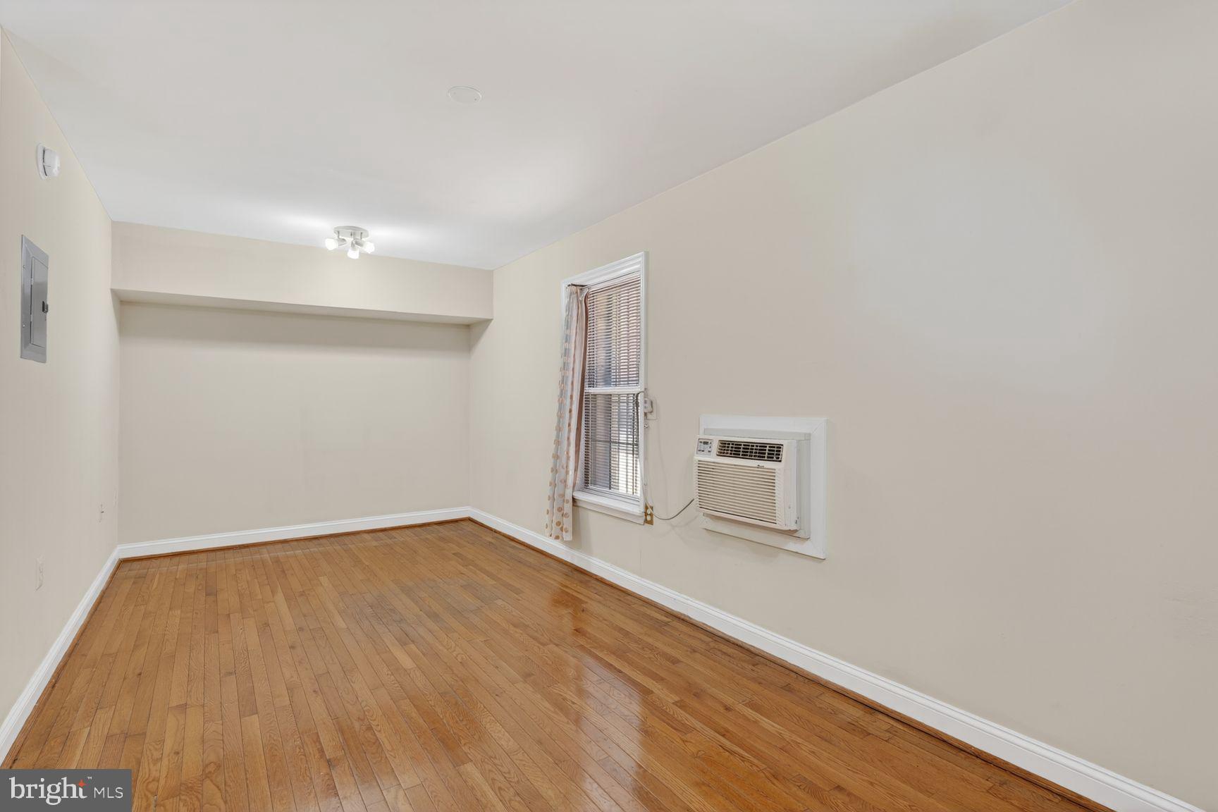 1820 Swann Street Northwest, Unit 4 Washington, DC 20009 - Photo 10 of 15 Living/Sleeping Area