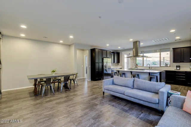 $2,800 | 12772 West Burnside Trail, Peoria, AZ 85383