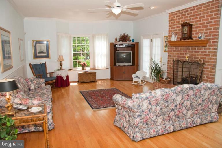 2214 A Pot Spring Road Lutherville-Timonium, MD 21093 - Photo 10 of 30 Family Room