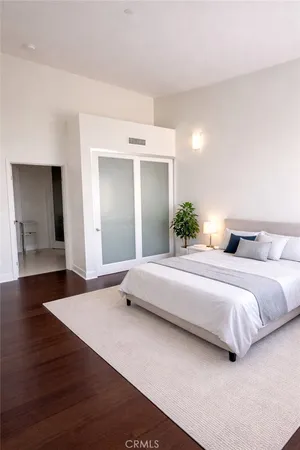 $5,300 | 600 Ridgeley Drive, Los Angeles, CA 90036