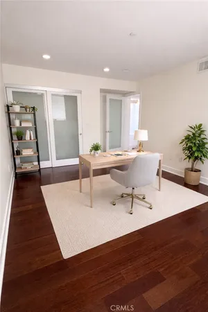 $5,300 | 600 Ridgeley Drive, Los Angeles, CA 90036