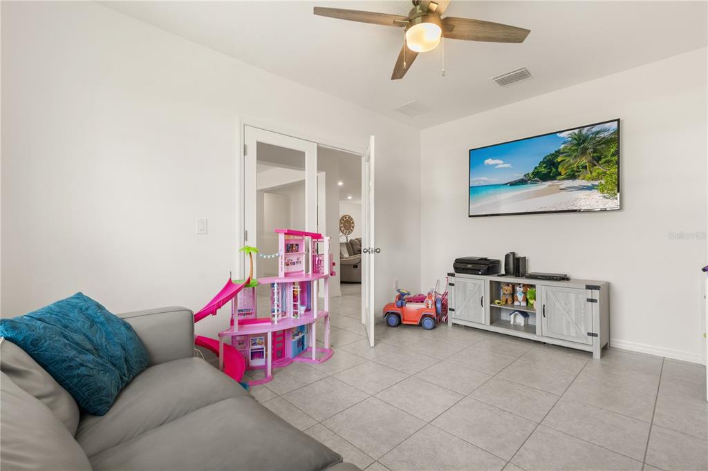 6426 Grapewood Road Spring Hill, FL 34609 - Photo 5 of 42 Gallery Image 5