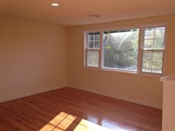 336 Acton Road Chelmsford, MA 01824 - Photo 7 of 11 Gallery Image 7