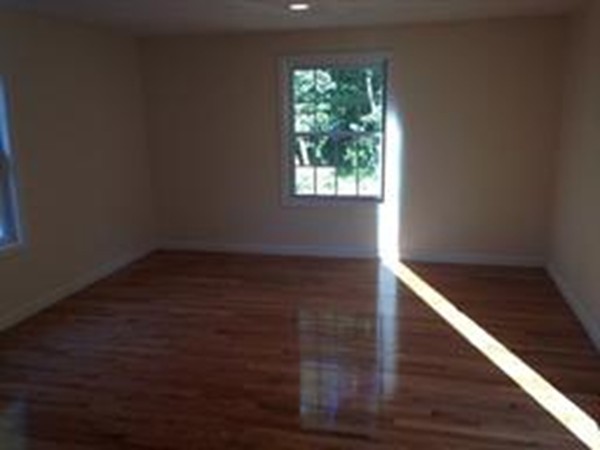 336 Acton Road Chelmsford, MA 01824 - Photo 8 of 11 Gallery Image 8