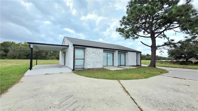 $1,600 | 236 F Edward Hebert Boulevard, Belle Chasse, LA 70037