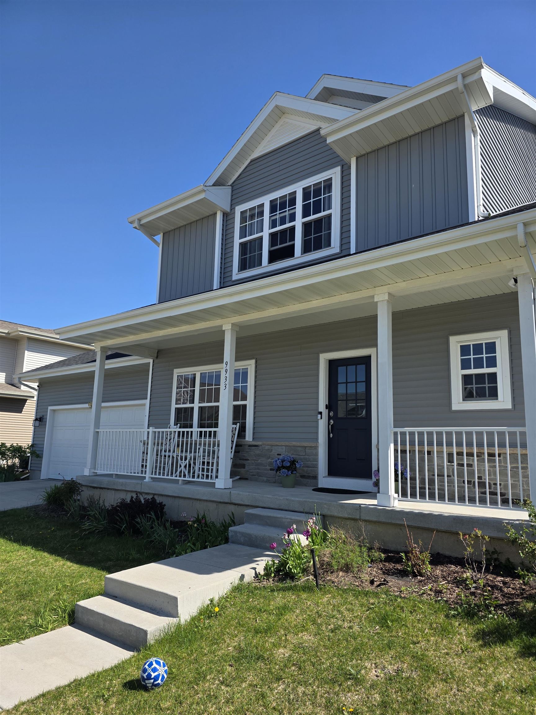 9933 Cape Silver Way Middleton, WI 53562 - Photo 2 of 23