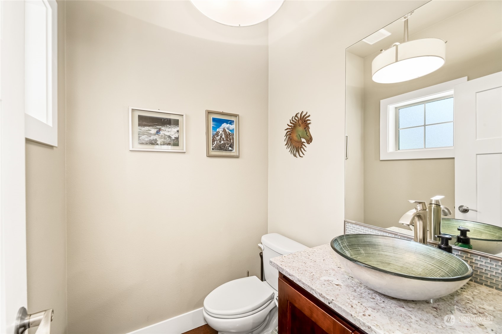 8826 234th Street Southwest Edmonds, WA 98026 - Photo 13 of 28 Gallery Image 13